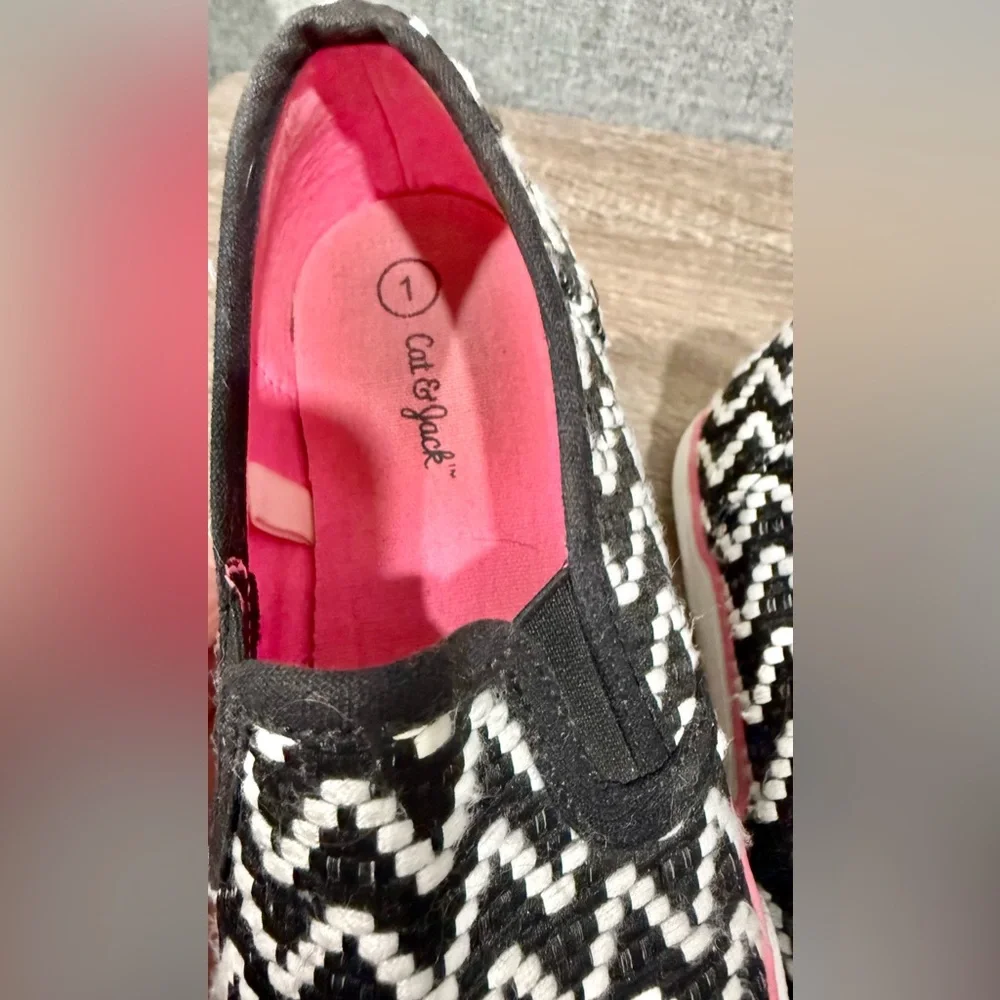 Girls Cat & Jack slip on embroidered shoes. Gently used, overall good condition.
